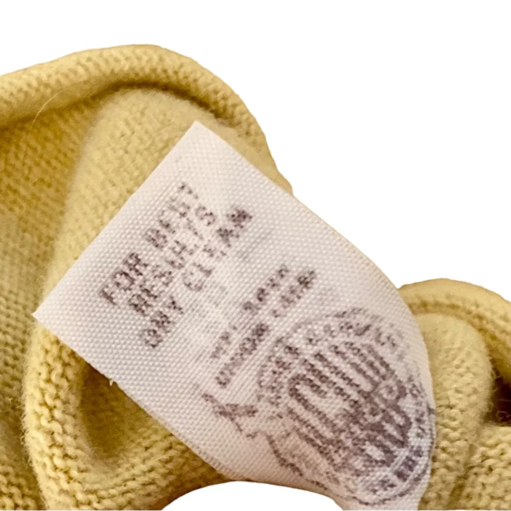 COPY - 💛 Vtg Wool Union Made Butter Yellow Knit Sweater Skirt M